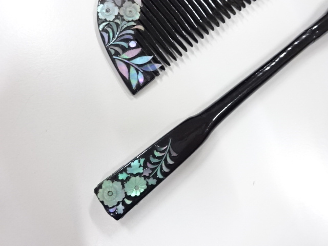  アンティーク　漆塗り螺鈿　櫛・笄セット